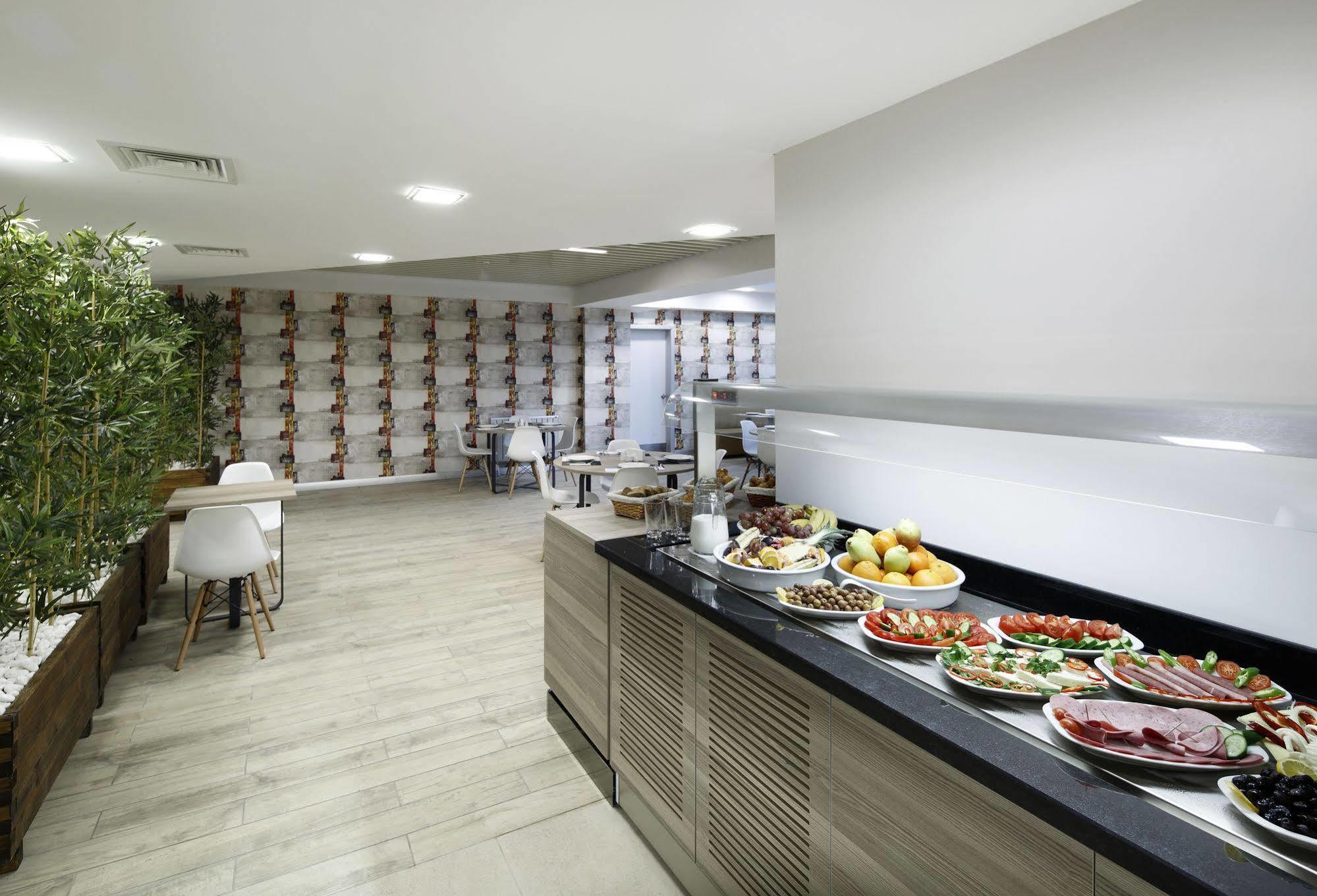 Prime Suites Istanbul Exterior photo